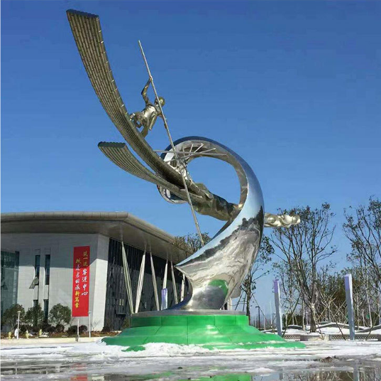 景觀雕塑廠家：公園卡通雕塑材料及擺放原則-蘇昌標(biāo)識，行業(yè)經(jīng)驗(yàn)15年，為400+企業(yè)或市政單位提供標(biāo)識系統(tǒng)解決方案。