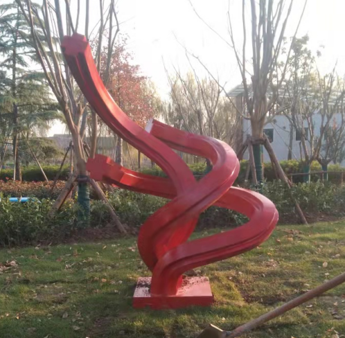 景觀雕塑設(shè)計(jì)公司：景觀雕塑形式的簡(jiǎn)單介紹-蘇昌標(biāo)識(shí)，行業(yè)經(jīng)驗(yàn)15年，為400+企業(yè)或市政單位提供標(biāo)識(shí)系統(tǒng)解決方案。