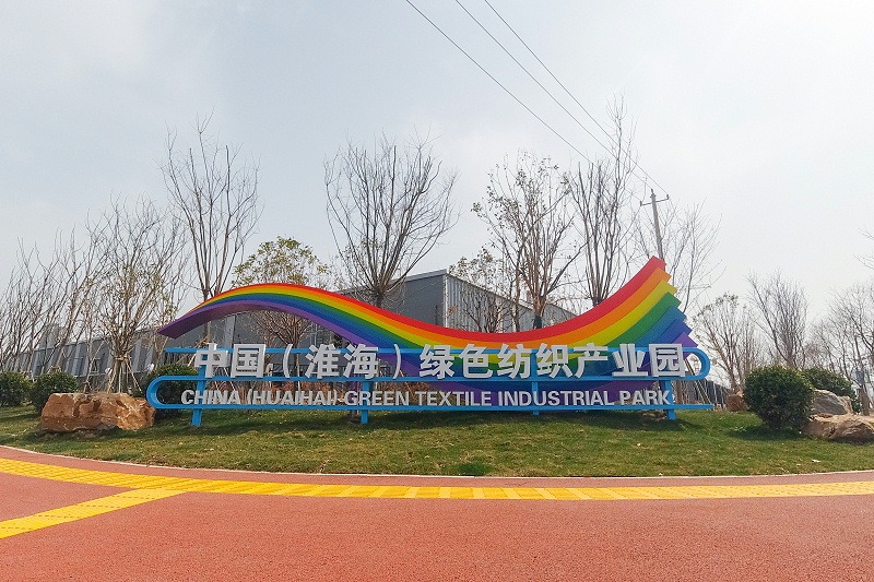 雕塑廠家：玻璃鋼雕塑制作會有哪些流程？-蘇昌標(biāo)識，行業(yè)經(jīng)驗18年，為400+企業(yè)或市政單位提供標(biāo)識系統(tǒng)解決方案。