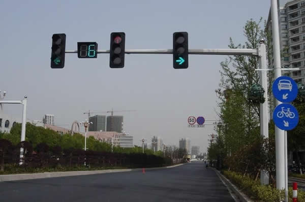 道路交通信號(hào)燈設(shè)計(jì)制作需要提供哪些數(shù)據(jù)加以調(diào)試